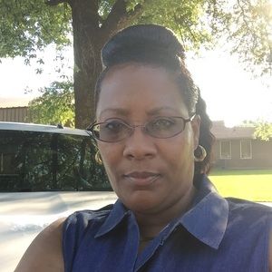 Meet your Posher, Carla